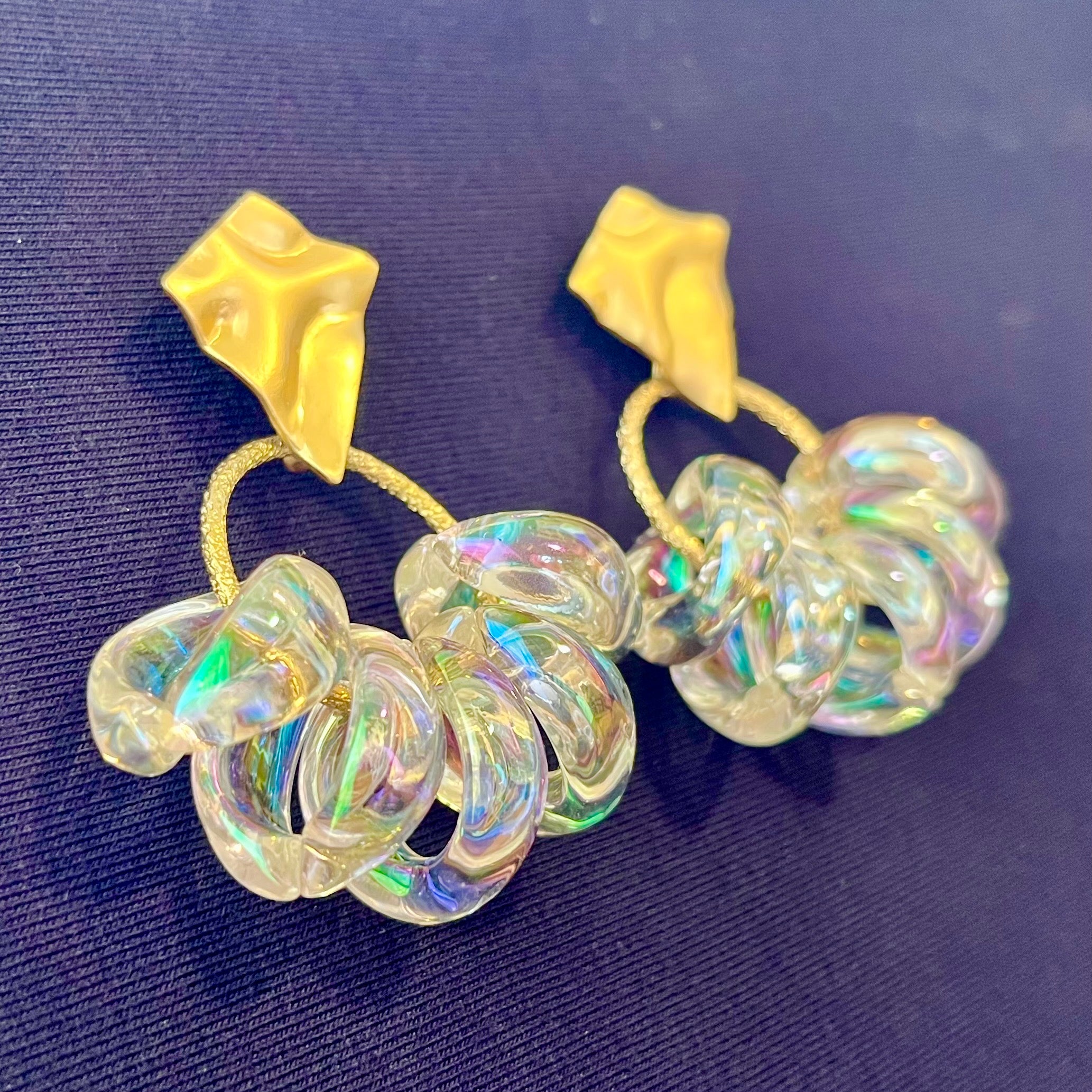 マットゴールド に クリア リング がじゃらじゃら ピアス p-135