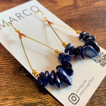 画像をギャラリービューアに読み込む, しずくにネイビーの天然シェルイヤリング e-64