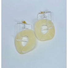 画像をギャラリービューアに読み込む, e-91 クリア × グレープフルーツ カラー 大ぶり な 夏 イヤリング e-91