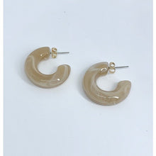 画像をギャラリービューアに読み込む, 83 ミントグリーンとピンクブラウンのコロンとしたフープピアス p-83