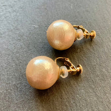 画像をギャラリービューアに読み込む, 大きな一粒コットンパール の イヤリング 16mm 大粒 e-143