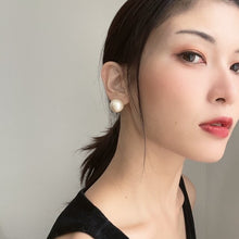 画像をギャラリービューアに読み込む, 大きな一粒コットンパール の イヤリング 16mm 大粒 e-143