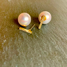 画像をギャラリービューアに読み込む, ラインストーンバーとパールキャッチのピアス チタンポスト p-141