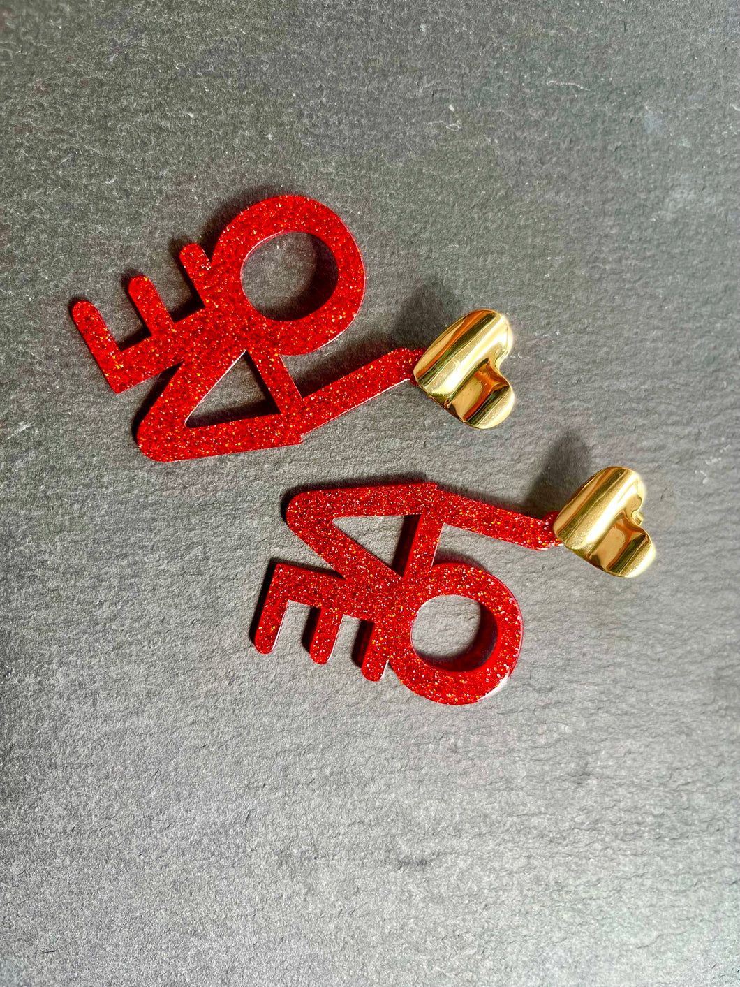 LOVEレッドピアス p-233
