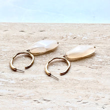 画像をギャラリービューアに読み込む, ゴールドフープ×ヌーディーカラーの大人のピアス　p-7
