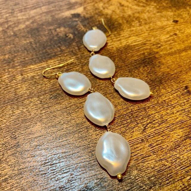 淡水パールの連なる大人ピアス１　p-5